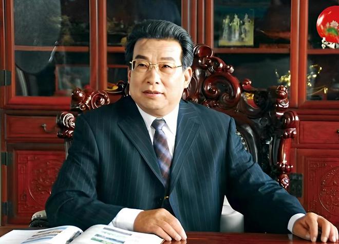 拥身价4770亿一位外地老板闯进前三开元棋牌山东2025年十大富豪揭晓坐(图11)